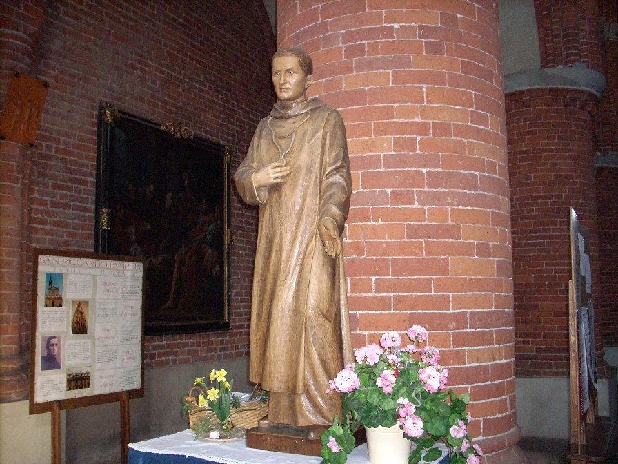 Pampuri statue, Morimondo - 3.jpg